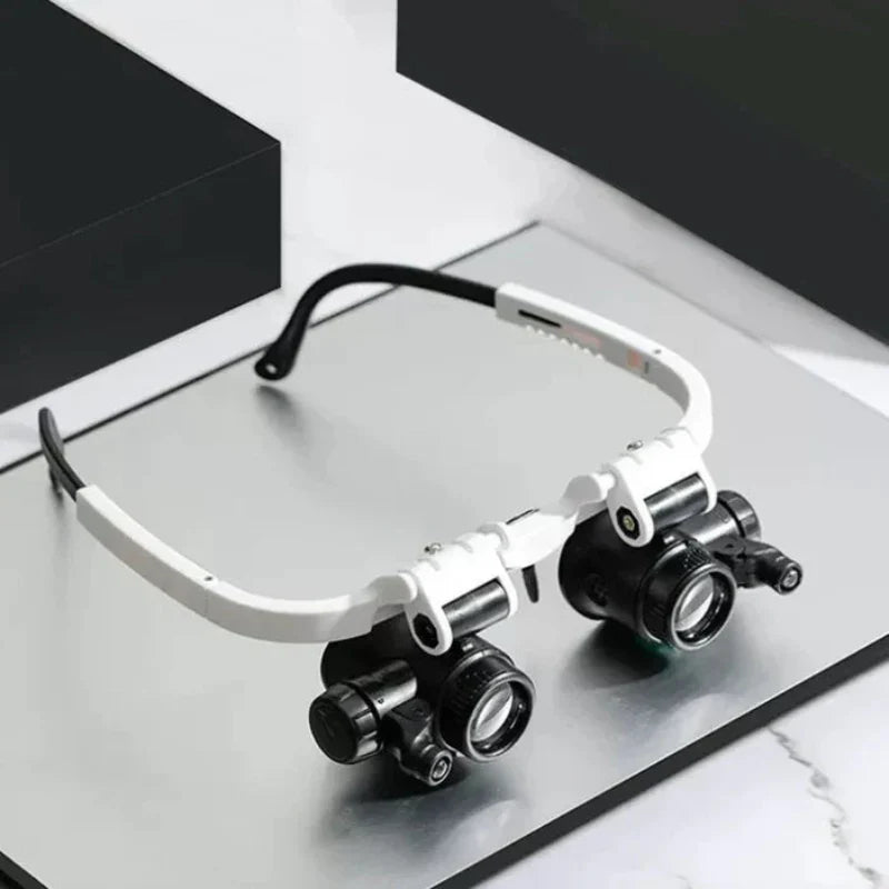 Lente d'ingrandimento con illuminazione a LED e lenti regolabili