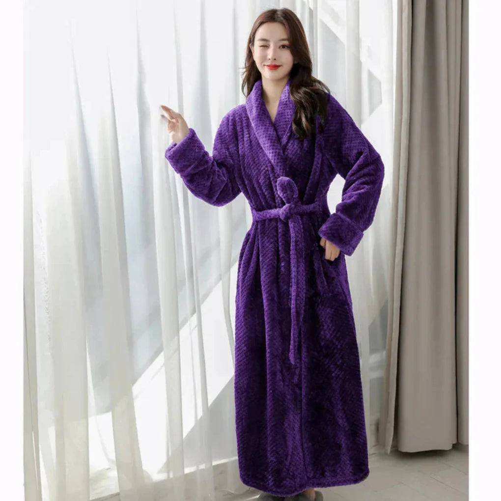 Accappatoio in Peluche con Cappuccio da Donna