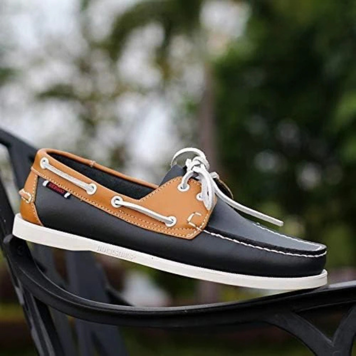 Eleganti scarpe da barca