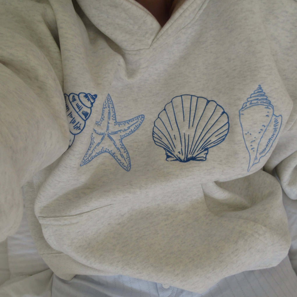 Felpa con cappuccio da donna con stampa a conchiglia