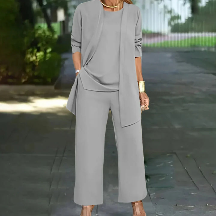 Elegante tailleur a tre pezzi per donna