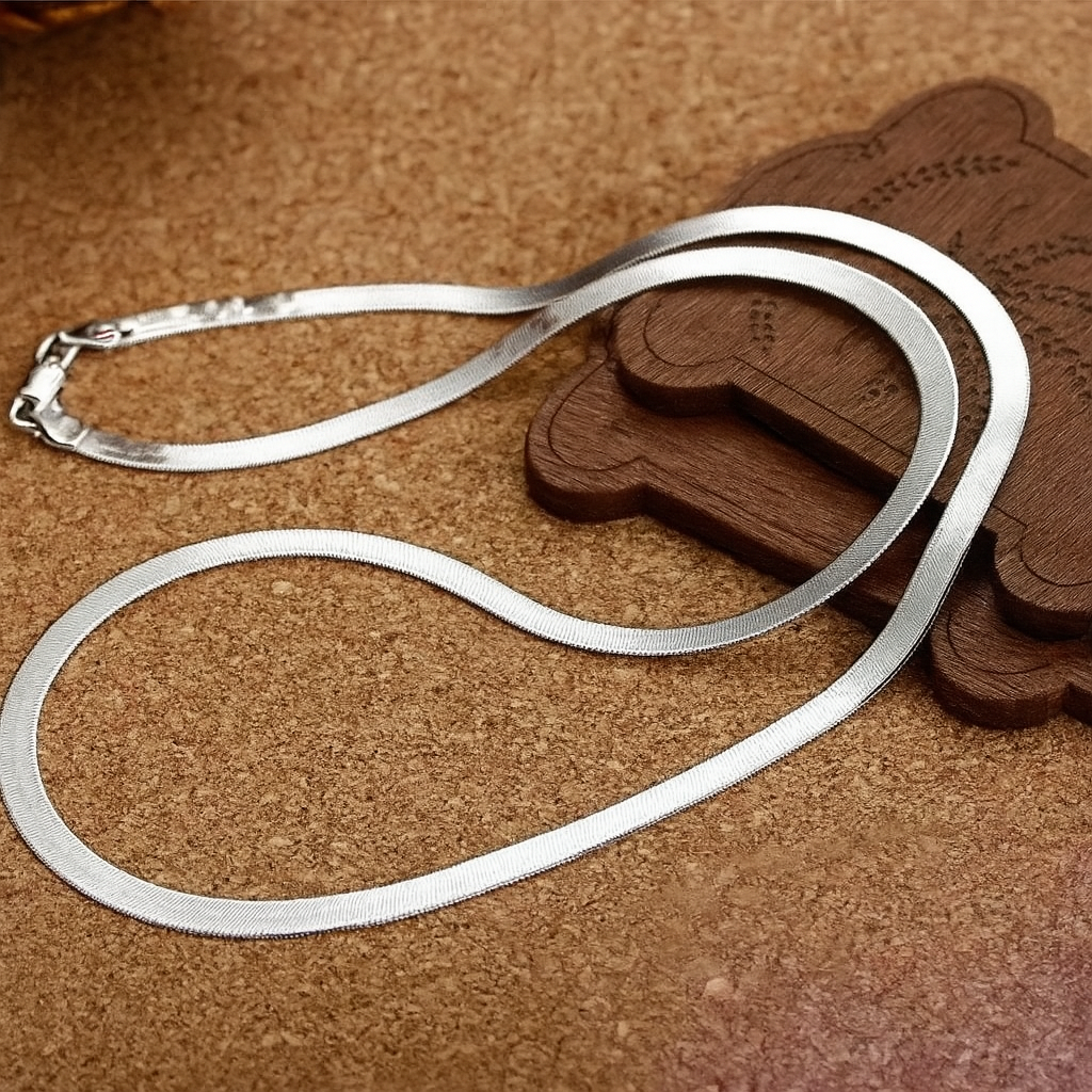 Collana con catena a lama in argento sterling