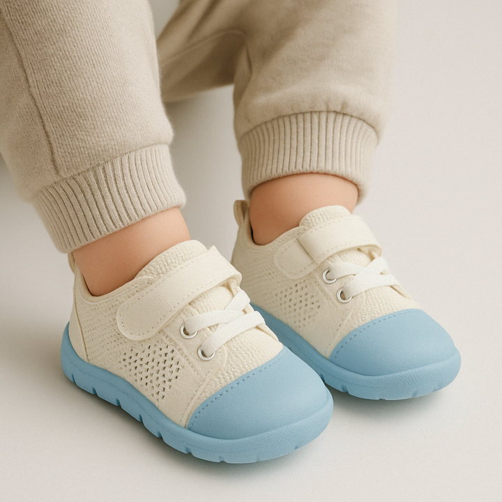 Scarpe da ginnastica per bambini a piedi nudi