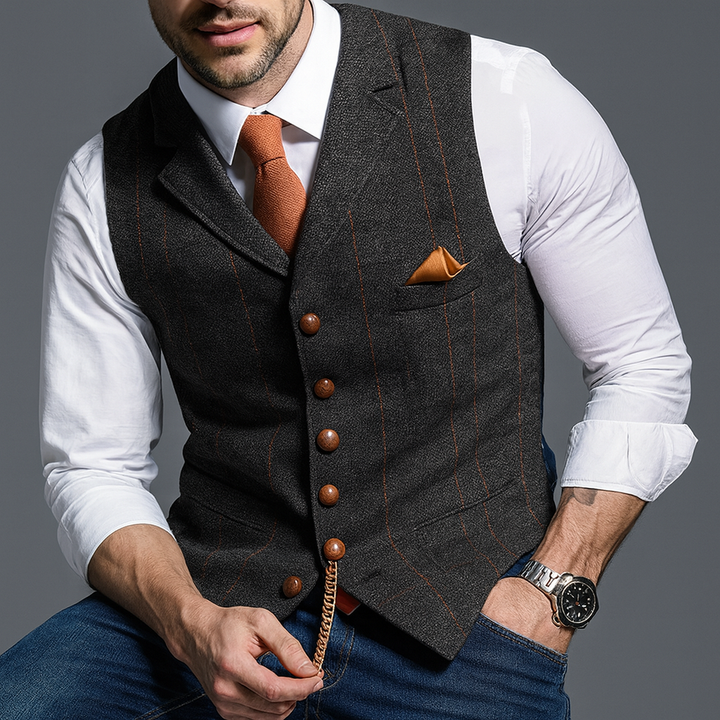 Gilet classico formale con revers a lancia e chiusura a bottoni