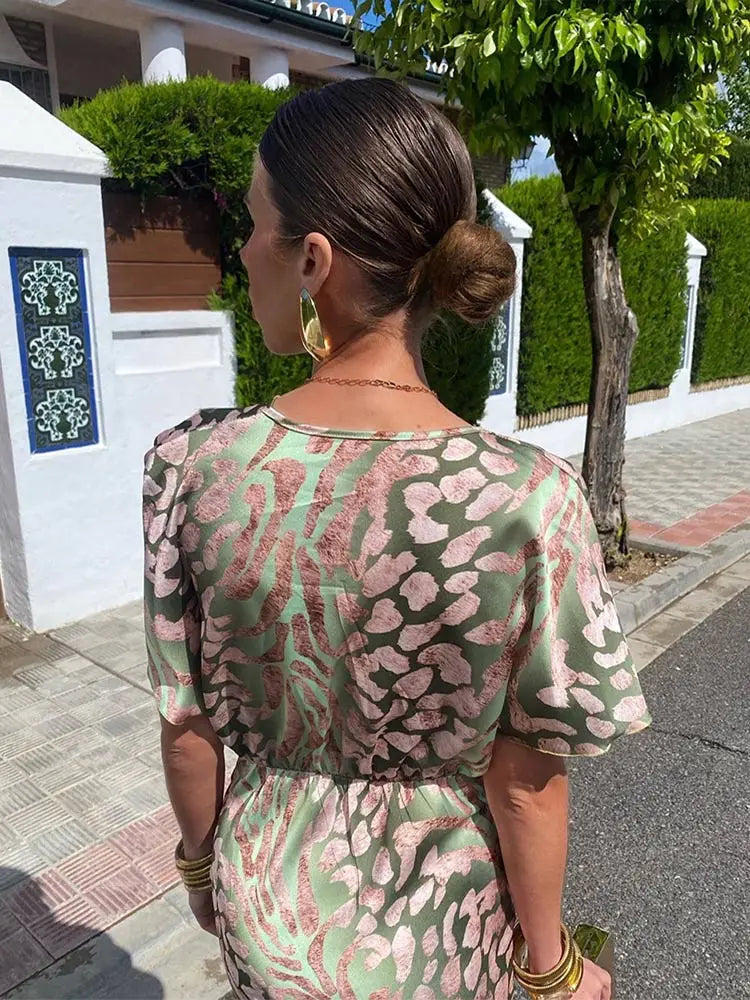 Vestito elegante da donna a portafoglio