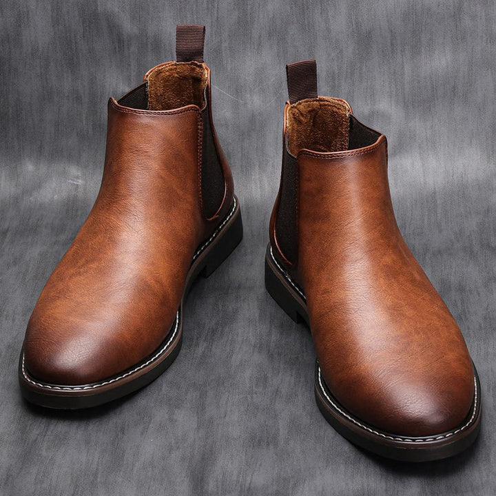 Stivaletti Chelsea da uomo: stile classico alla caviglia per un utilizzo versatile