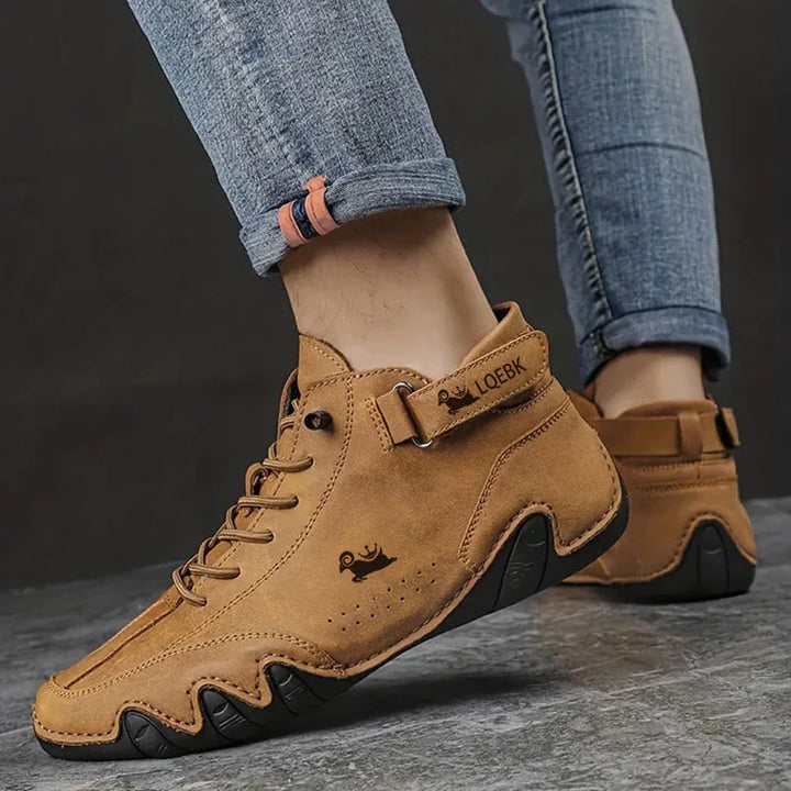 Comode scarpe da passeggio ortopediche in pelle