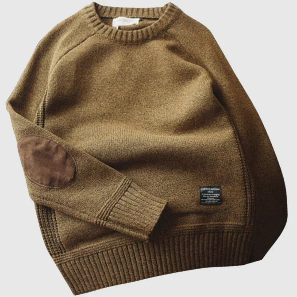 Maglione caldo da uomo: colori classici con stile adatto alla stagione
