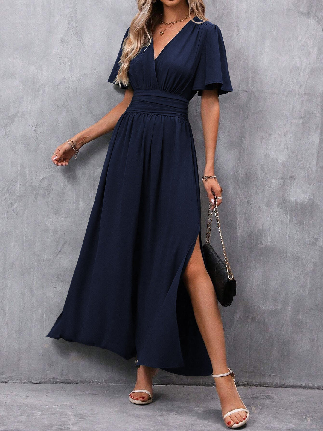 Abito lungo elegante con scollo a V da donna