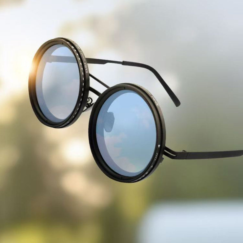 Occhiali da sole con luminosità regolabile