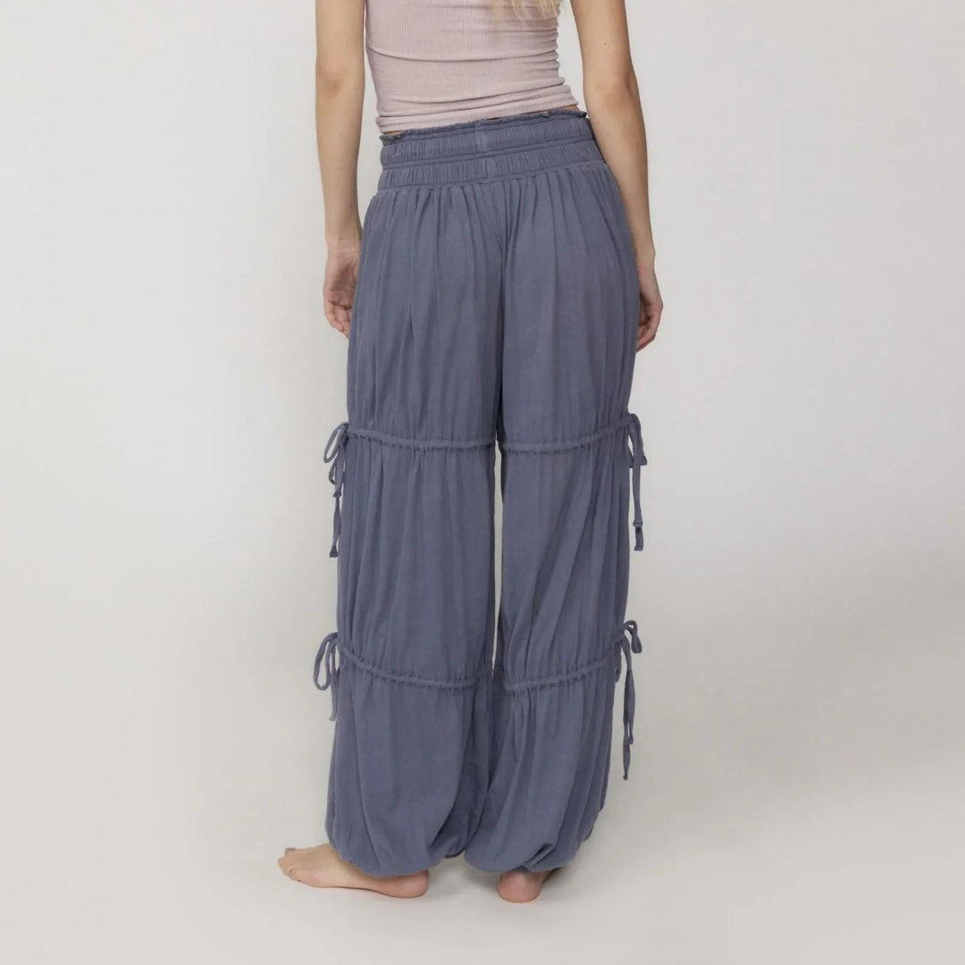 BohoEase - Pantaloni Larghi con Vita Elastica e Look a Strati