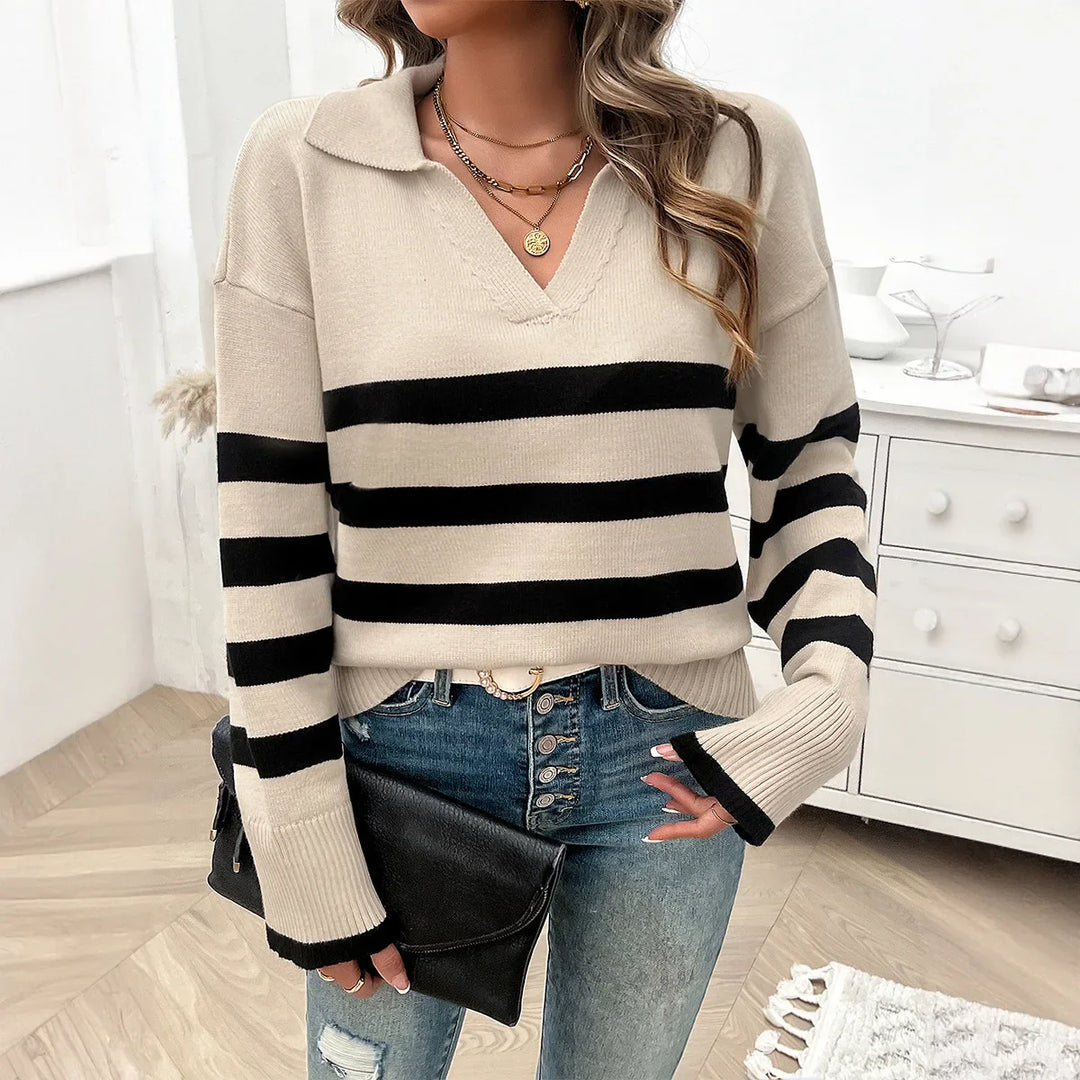 StripeEase - Maglione con Collo a V e Strisce