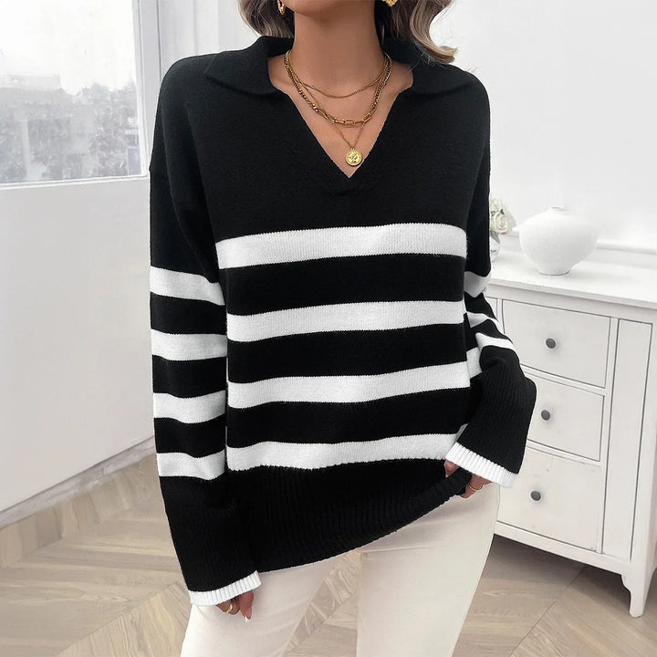 StripeEase - Maglione con Collo a V e Strisce