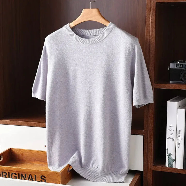 T-shirt girocollo da uomo: capi essenziali per tutti i giorni