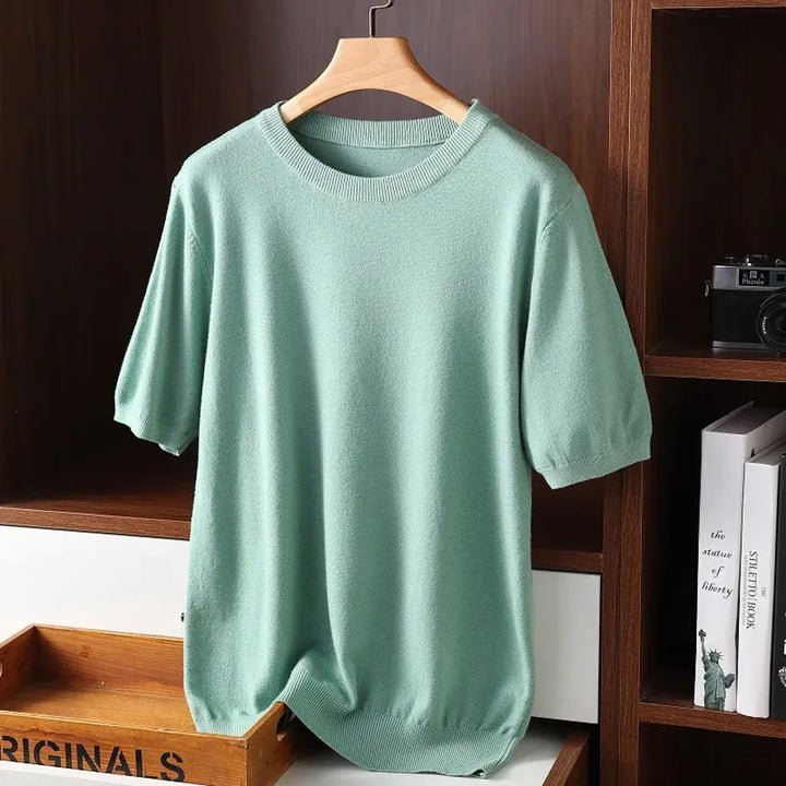 T-shirt girocollo da uomo: capi essenziali per tutti i giorni