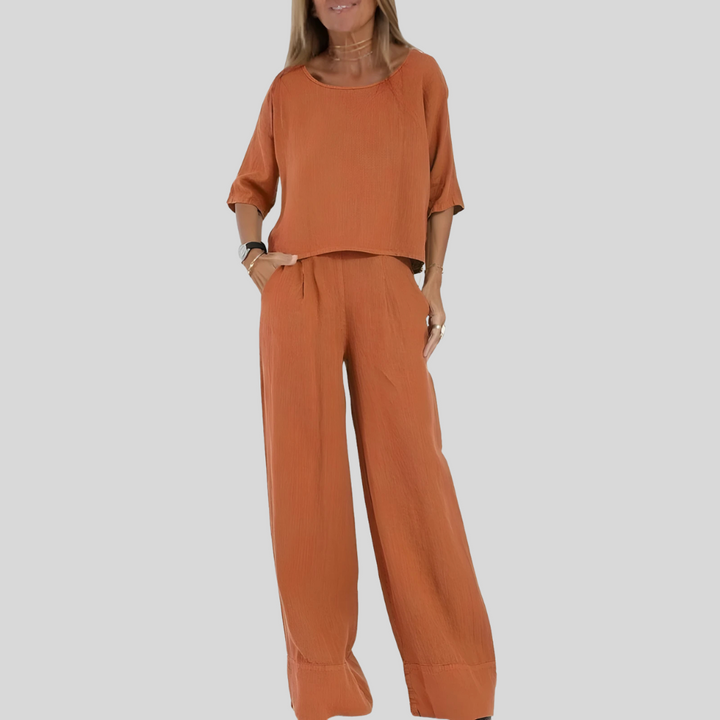 Completo due pezzi da donna in misto lino dalla vestibilità rilassata