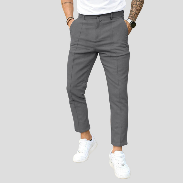 Pantaloni da uomo per il tempo libero: eleganza casual con un fascino quotidiano