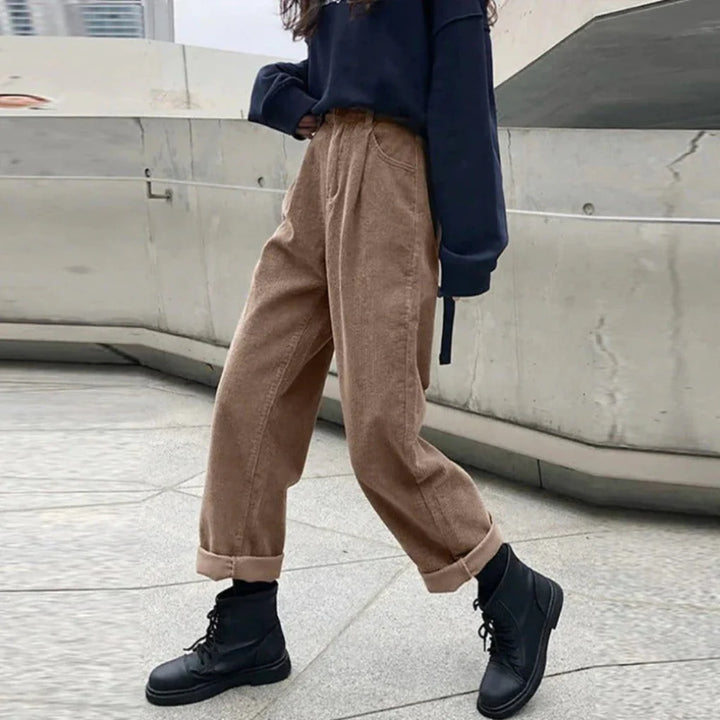 Pantaloni in velluto a coste da donna