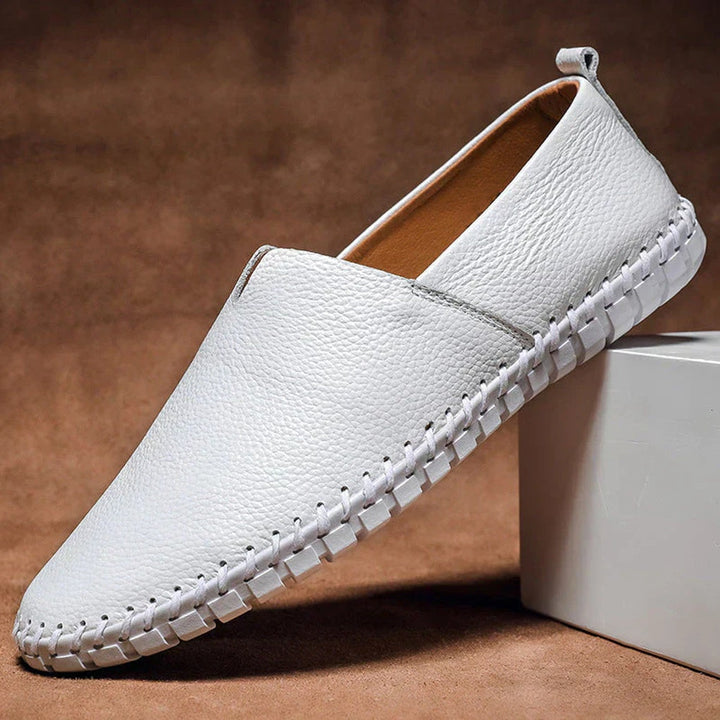 Eleganti mocassini in vera pelle opaca slip-on