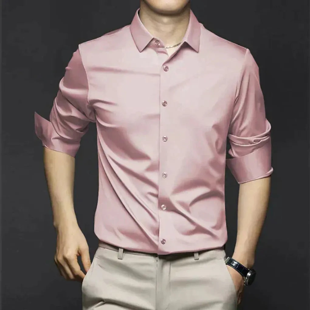 Camicia da uomo antipiega: elegante e di facile manutenzione