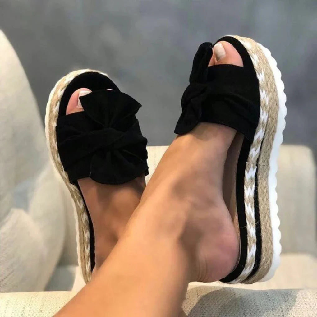 Sandali ortopedici alla moda da donna