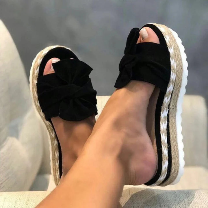 Sandali ortopedici alla moda da donna