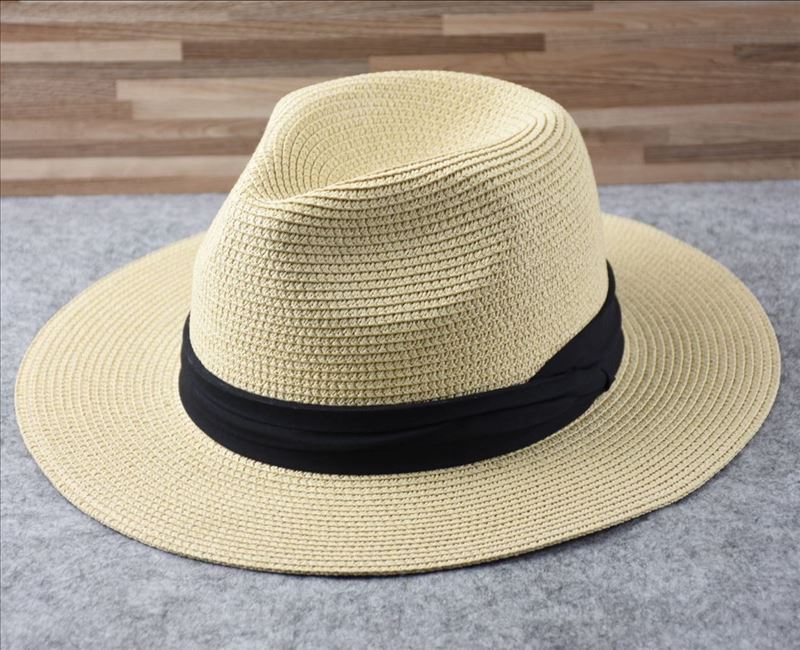 Elegante cappello da spiaggia estivo