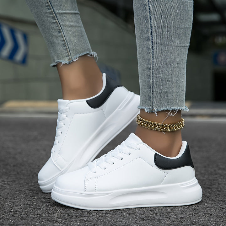 Sneakers in pelle bianca da donna