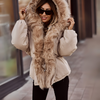 Parka invernale di lusso con finiture in pelliccia sintetica