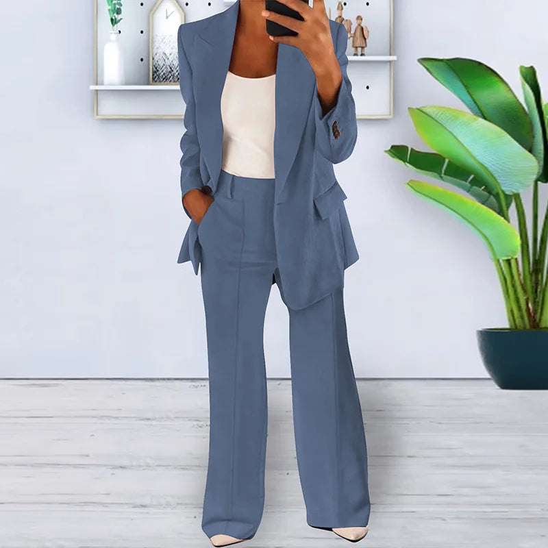 Completo pantalone da donna con pantaloni a gamba larga