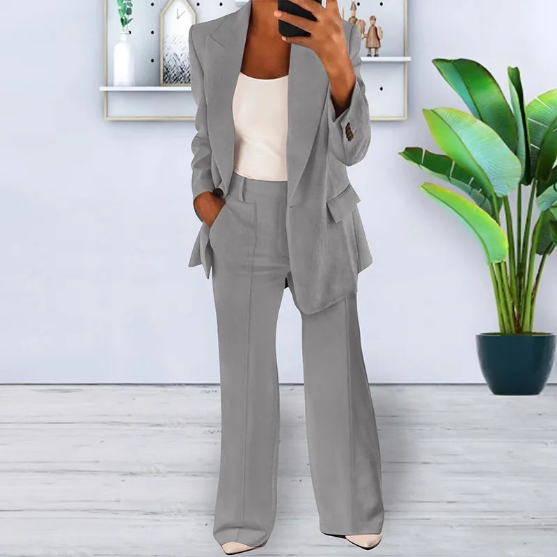 Completo pantalone da donna con pantaloni a gamba larga