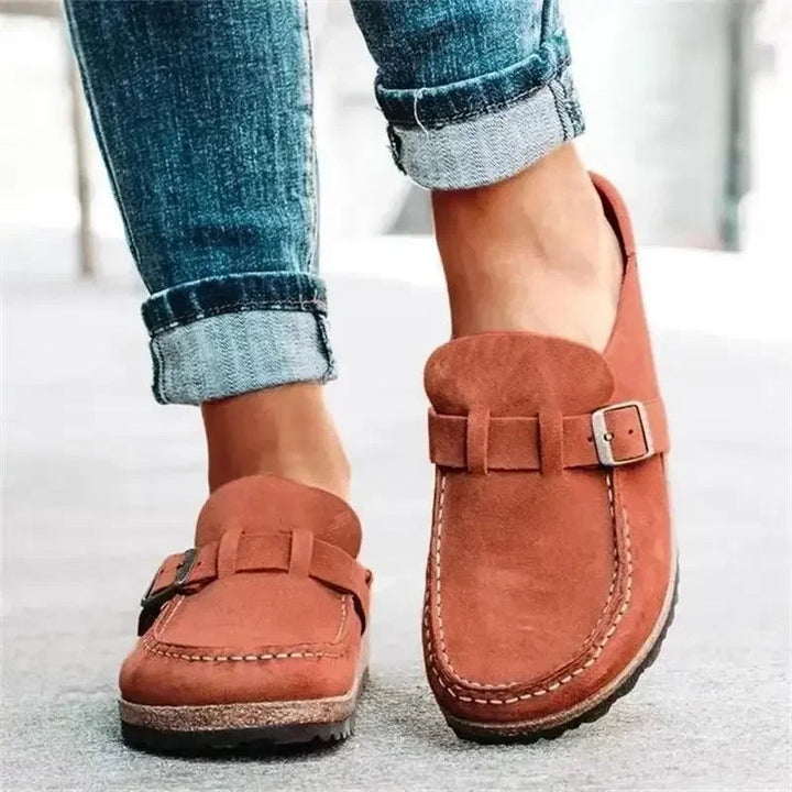 Mules piatte con fibbia retrò da donna