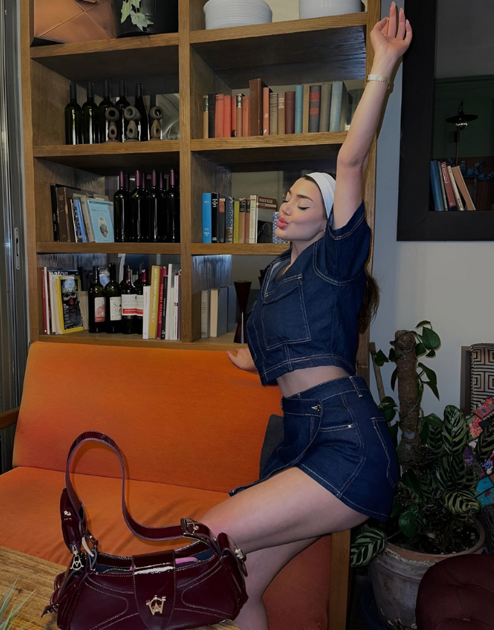 Completo in denim due pezzi con top e gonna