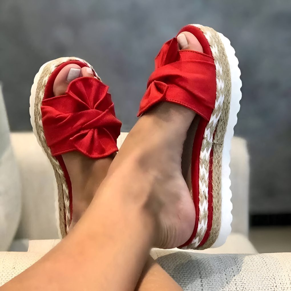 Sandali ortopedici alla moda da donna