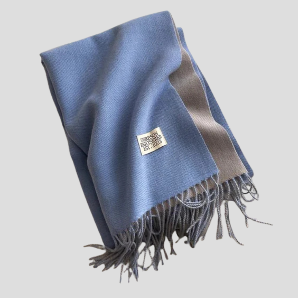 Bufanda de lana en estilo clásico invernal