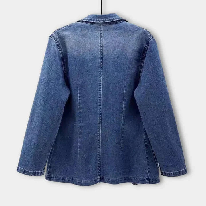 Blazer di jeans alla moda per le donne