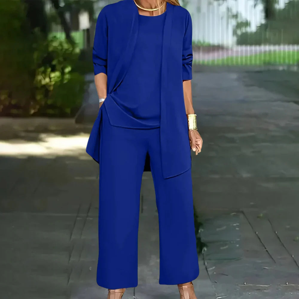 Elegante tailleur a tre pezzi per donna
