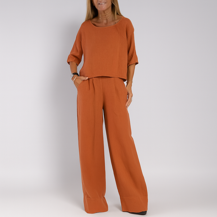 Completo due pezzi da donna in misto lino dalla vestibilità rilassata