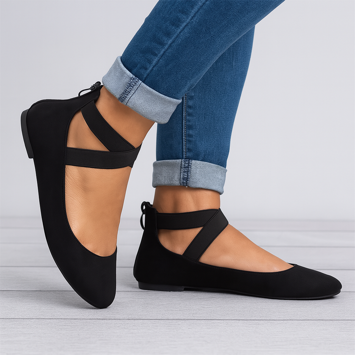 Ballerine con cinturino elastico in finitura scamosciata