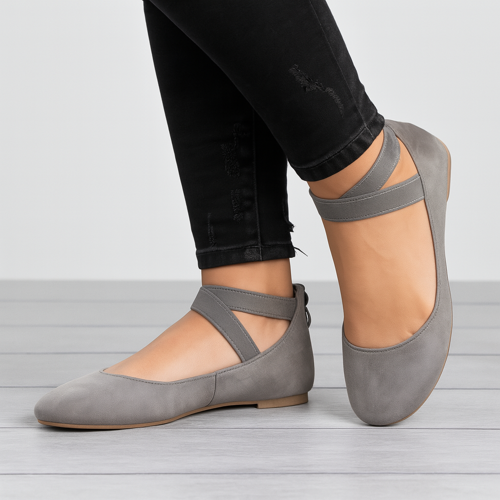Ballerine con cinturino elastico in finitura scamosciata