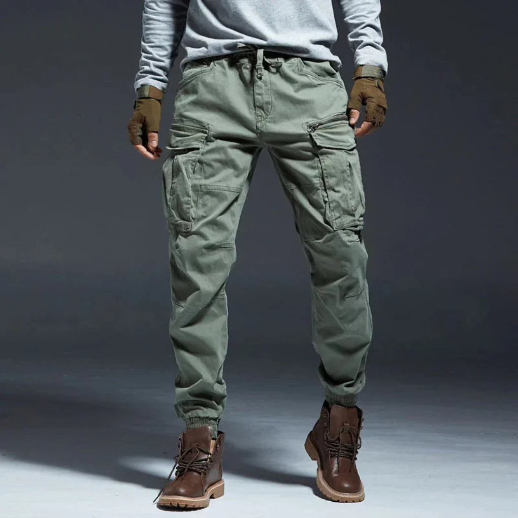 Pantaloni cargo multitasche da uomo