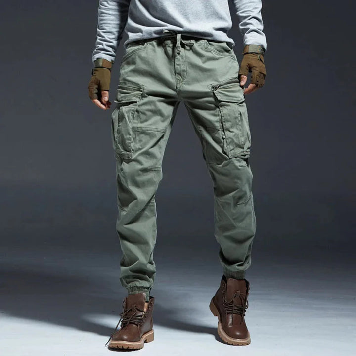 Pantaloni cargo multitasche da uomo