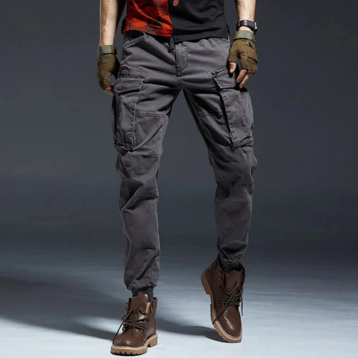 Pantaloni cargo multitasche da uomo