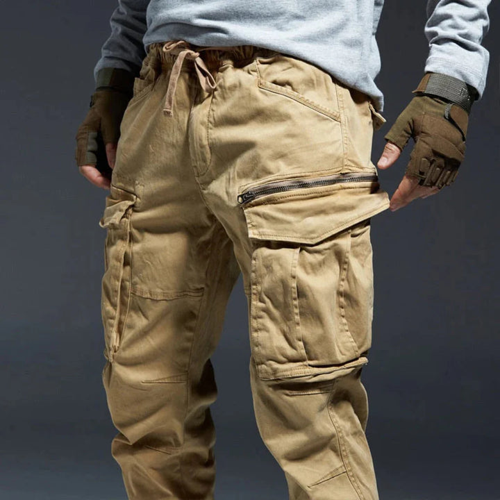 Pantaloni cargo multitasche da uomo
