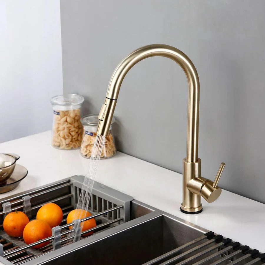 Rubinetto da cucina touchless con sensore di movimento