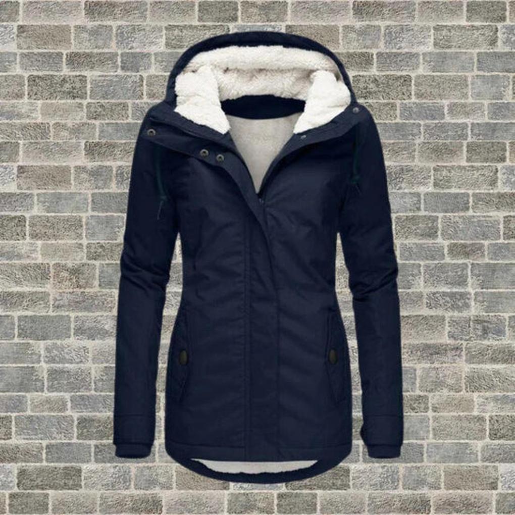 Cappotto invernale con cappuccio da donna