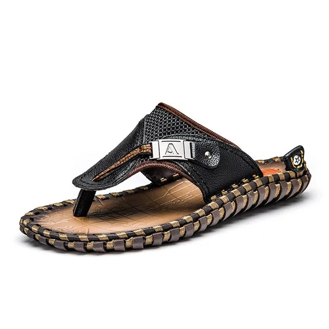 Infradito in pelle da uomo alla moda