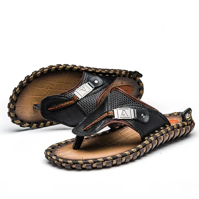 Infradito in pelle da uomo alla moda
