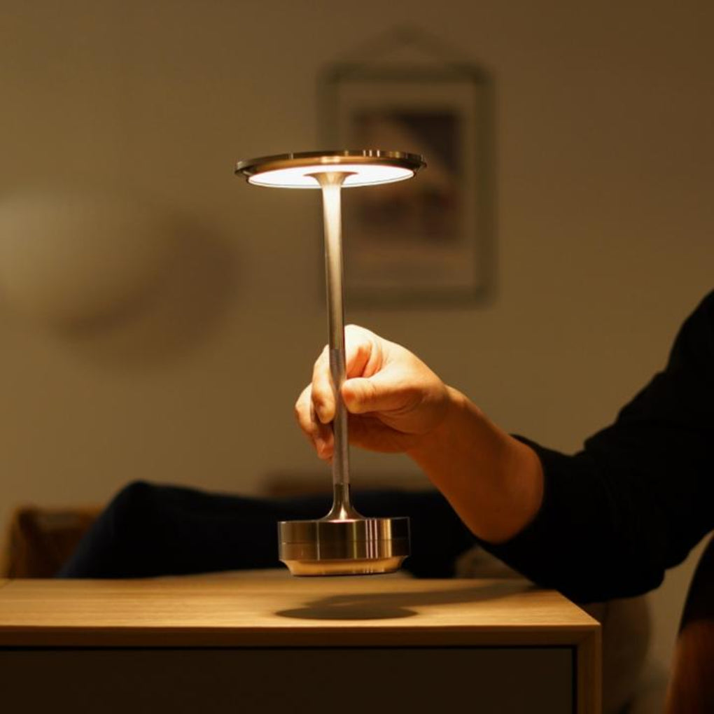Lampada da tavolo portatile senza fili