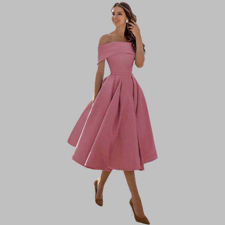 Abito da ballo vintage in raso con spalle scoperte